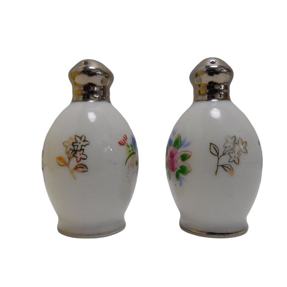 Salt & Pepper Shaker Set Flower Pattern Approx 1-1/2"x 2-3/4" - Picture 2 of 6